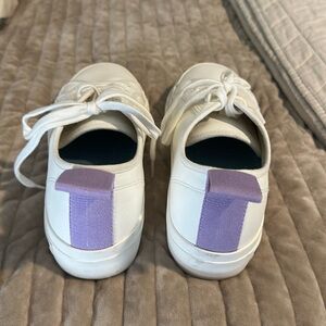 White leather platform sneakers